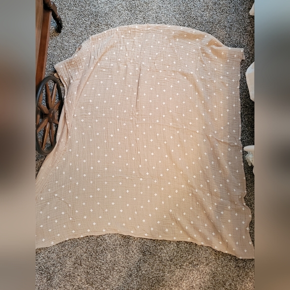Little Unicorn Taupe Cross Cotton Muslin Swaddle - Picture 2 of 4